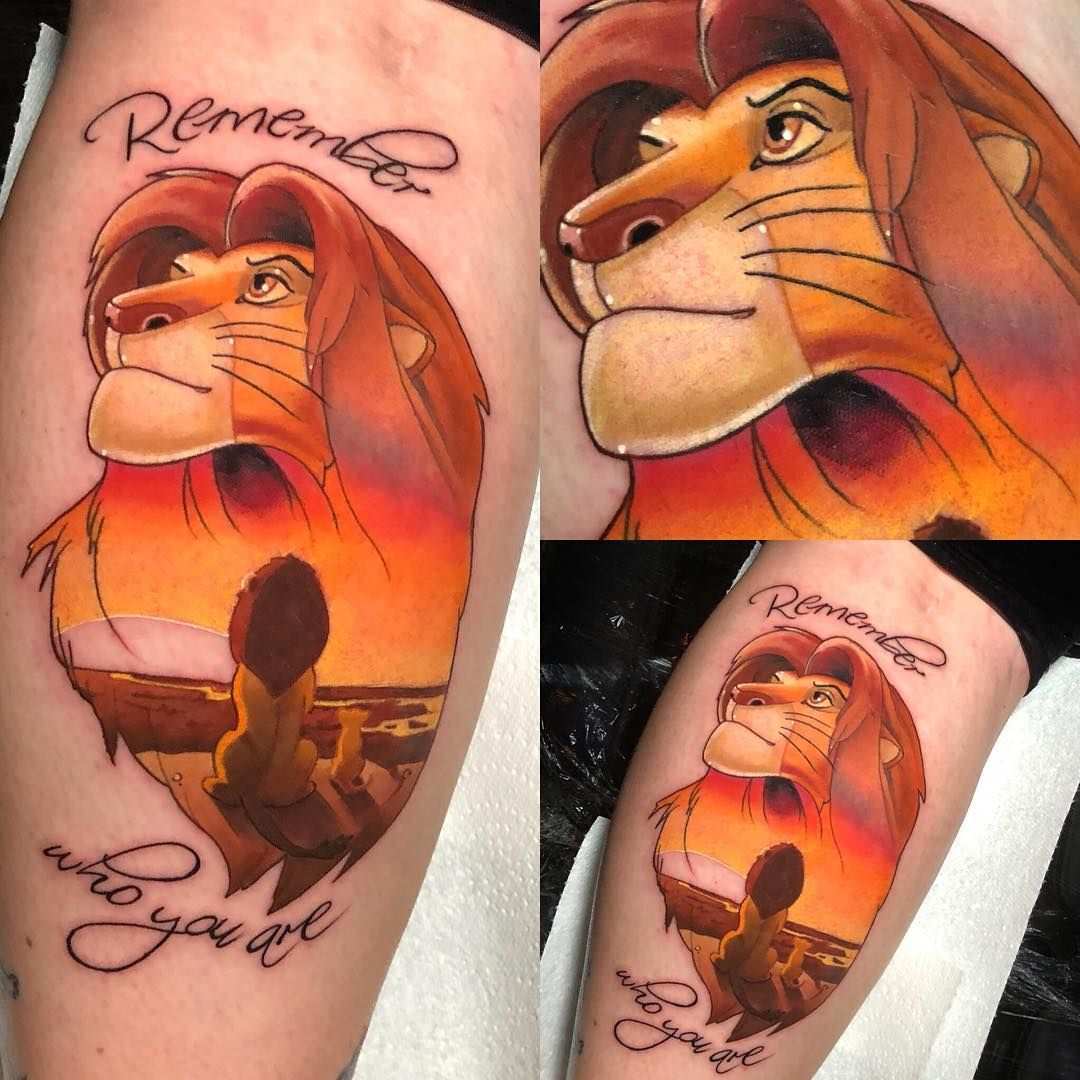 Du Findest Disneys Der Konig Der Lowen So Toll Dass Du Deine Liebe Zum Film Am Liebsten In Form Eines Tattoos Lion King Tattoo Disney Tattoos Nerdy Tattoos