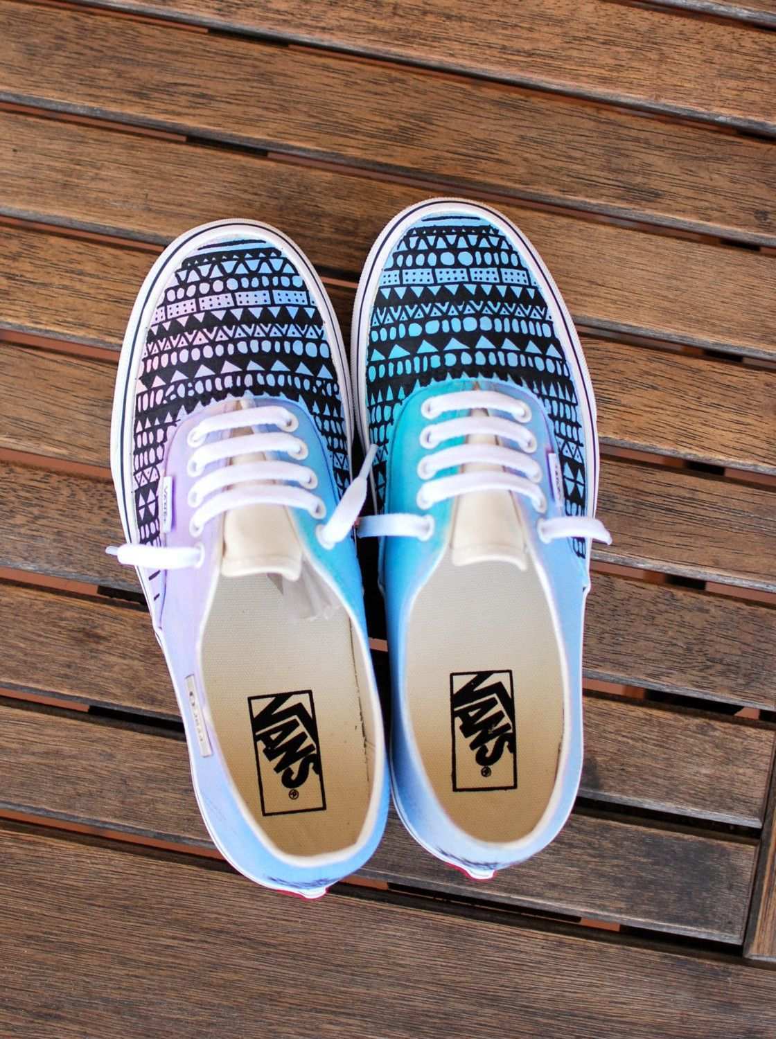 Custom Hand Painted Pastel Tribal Vans Authentic By Bstreetshoes Zapatos Vans Mujer Zapatos Vans Zapatos