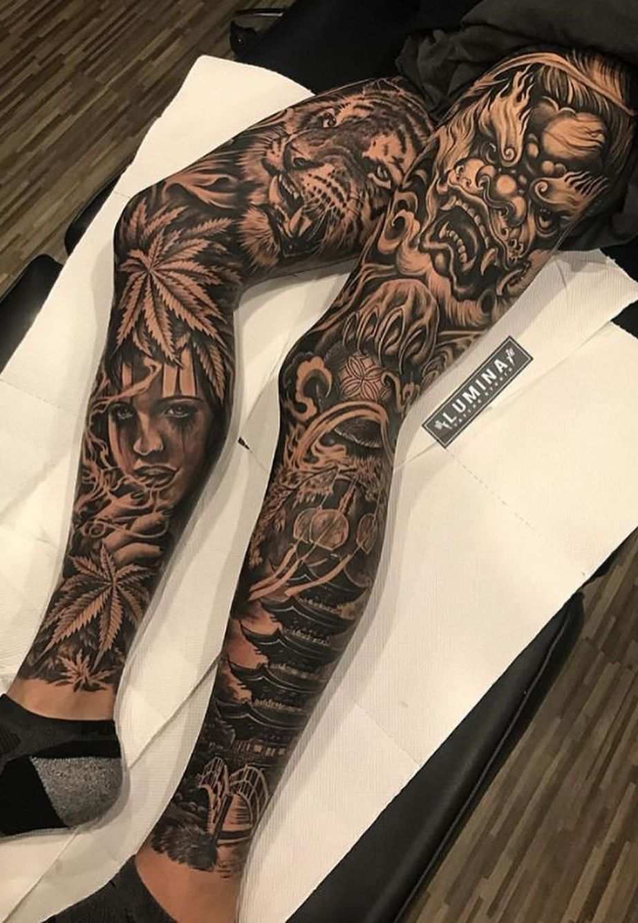 80 Bein Tattoos Fur Manner Die Sich Inspirieren Lassen Top Tatowierungen 80 Bein Tattoos Fur Manner Die In 2020 Full Leg Tattoos Leg Tattoo Men Tattoos For Guys